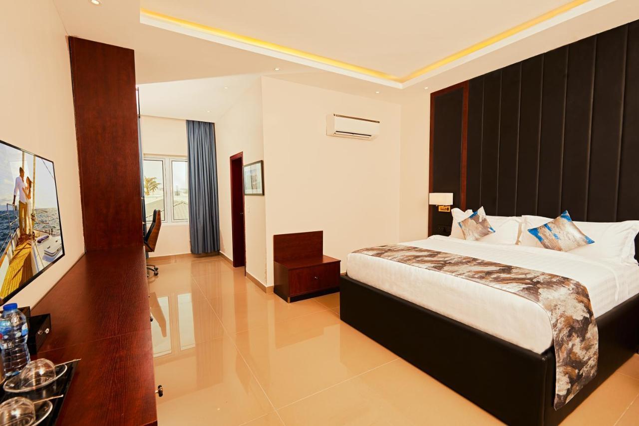 The Yacht Hotel Sea Front Lekki Phase 1 Лагос Екстериор снимка