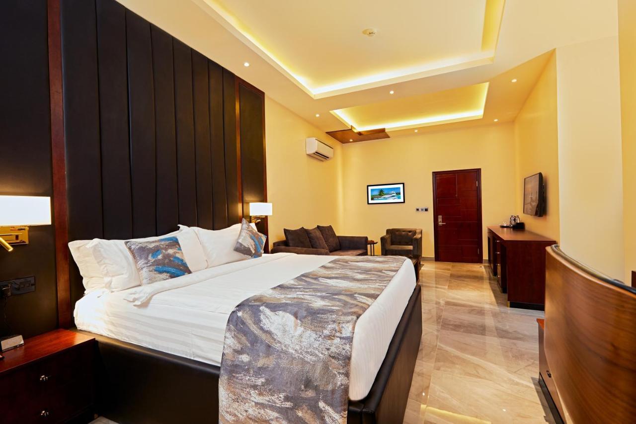 The Yacht Hotel Sea Front Lekki Phase 1 Лагос Екстериор снимка