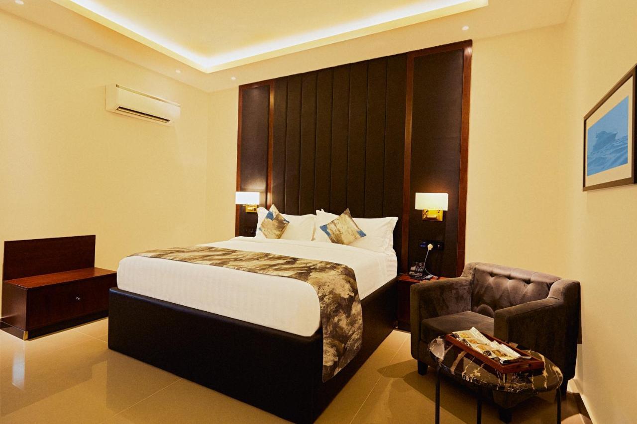 The Yacht Hotel Sea Front Lekki Phase 1 Лагос Екстериор снимка
