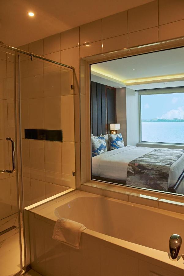 The Yacht Hotel Sea Front Lekki Phase 1 Лагос Екстериор снимка