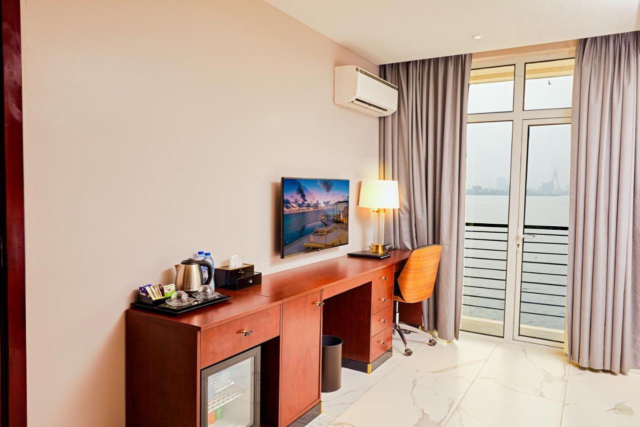 The Yacht Hotel Sea Front Lekki Phase 1 Лагос Екстериор снимка