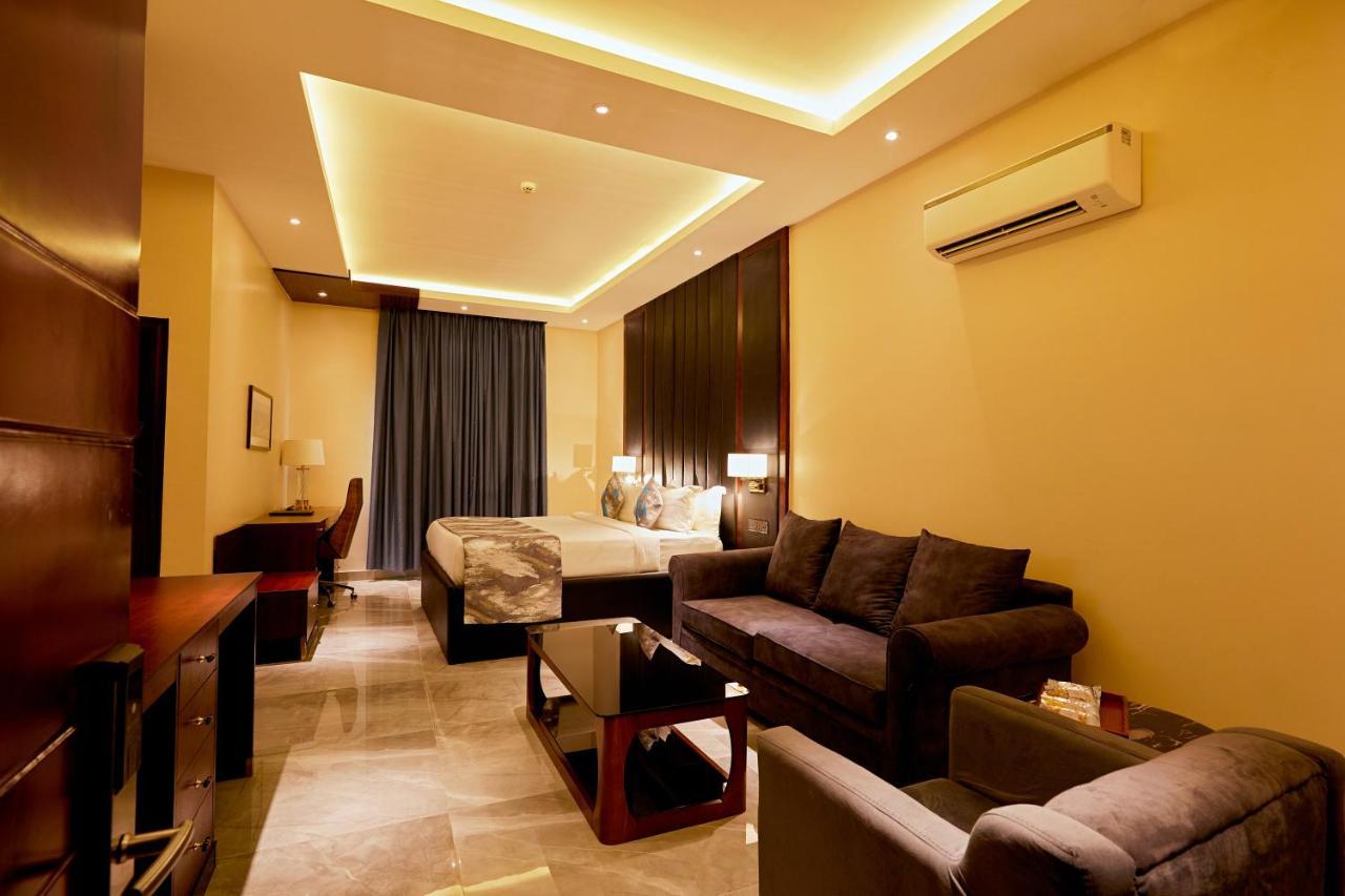 The Yacht Hotel Sea Front Lekki Phase 1 Лагос Екстериор снимка