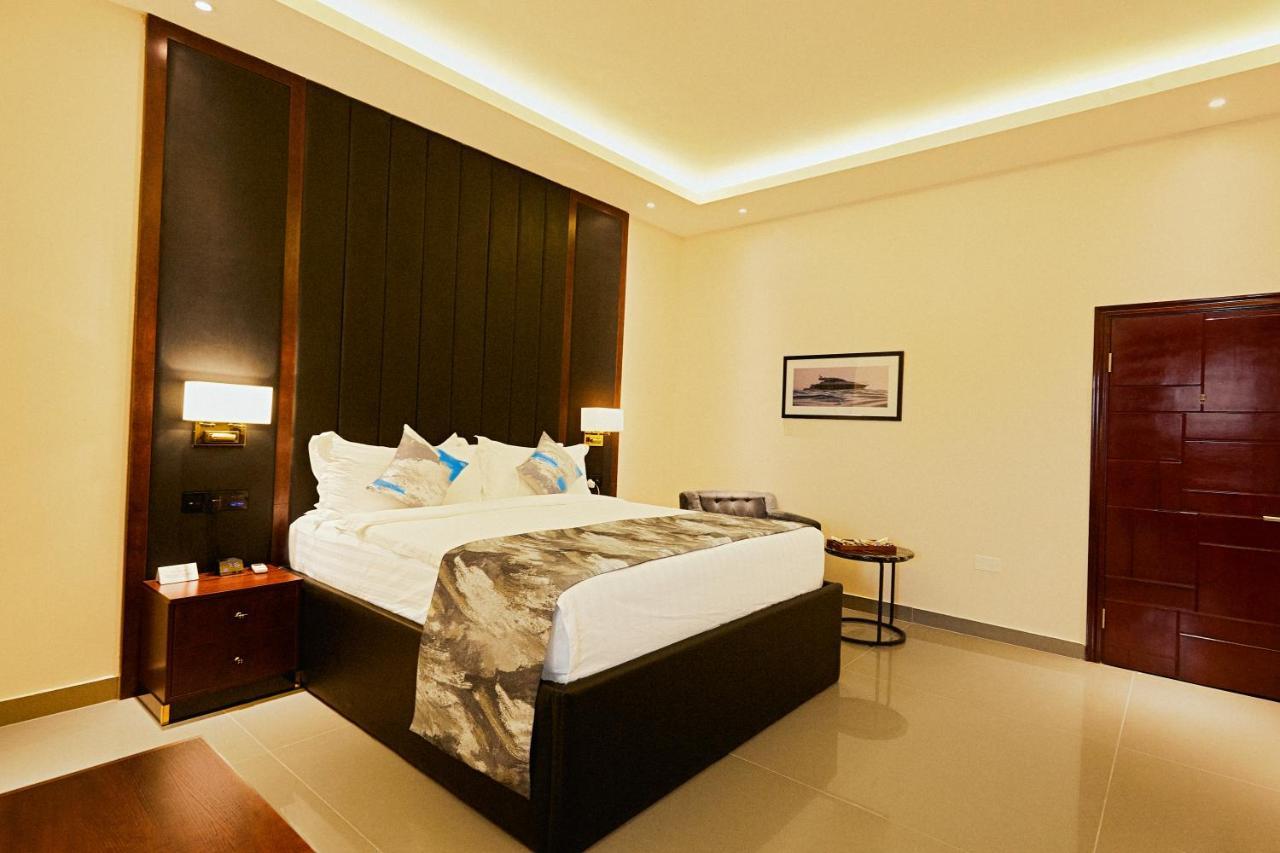 The Yacht Hotel Sea Front Lekki Phase 1 Лагос Екстериор снимка